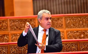 نقابي برلماني يطالب الحكومة بإيضاحات حول فعالية الحوار الاجتماعي القطاعي وتوسيع مشاركته