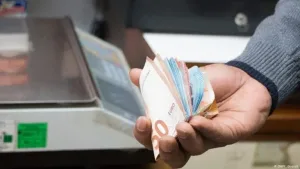 تحويلات مالية دولية عبر مؤسسات الأداء تسجل نمواً بنسبة 10% وتبلغ 65,8 مليار درهم