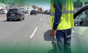 طنجة تستعد لحملة صارمة ضد حراس السيارات العشوائيين في ذروة الموسم الصيفي