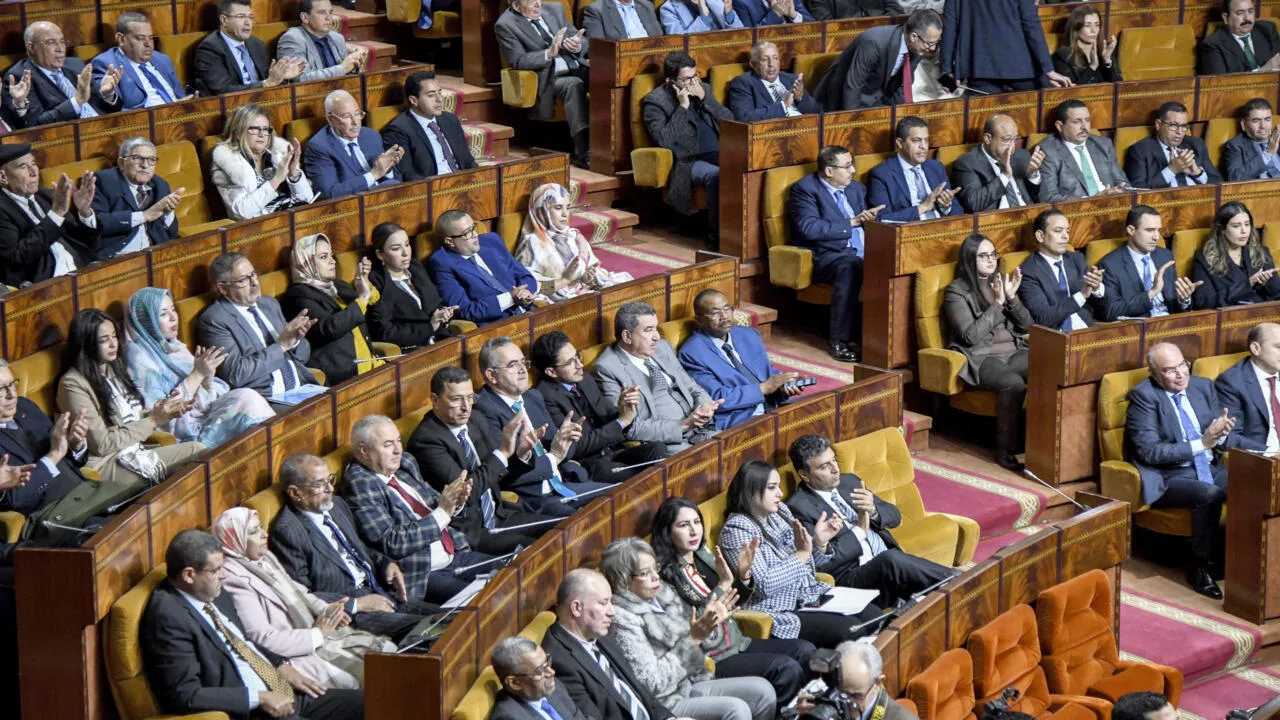 سابقة في التاريخ…30 نائباً في البرلمان المغربي يواجهون قضايا فساد وتبديد أموال عامة
