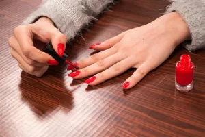 المغرب يحظر مستحضرات التجميل المحتوية على مادة TPO لمخاطر صحية