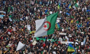 الجزائر تمنع مسيرة شعبية مؤيدة لفلسطين وتوجه الأحزاب إلى تنظيم وقفات داخلية