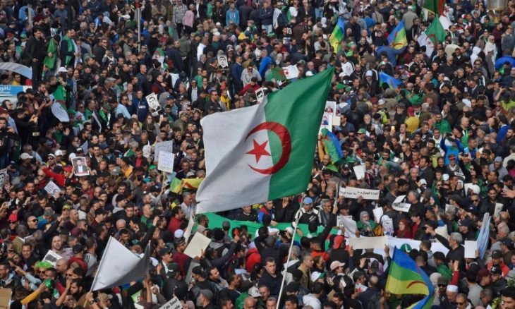 الجزائر تمنع مسيرة شعبية مؤيدة لفلسطين وتوجه الأحزاب إلى تنظيم وقفات داخلية