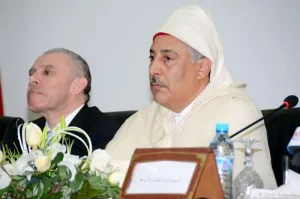 عامل مكناس يوبخ رئيس الجماعة ويدعو لوقف خروقات تشوه جمالية المدينة