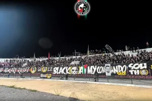 جماهير الجيش الملكي ترفض رفع أسعار التذاكر وتطالب بالعودة إلى ملعب الأمير مولاي عبد الله