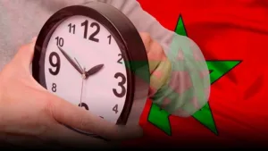 تأثير التوقيت الصيفي الدائم على حياة المغاربة يثير قلقًا واسعًا