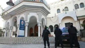 الديستي بفاس توقف مسير مؤسسة لغات متلبس ببيع شهادات تدريب مزورة