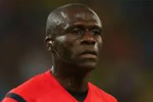 الإنحاد الإفريقي يقيل رئيس لجنة التحكيم بالكاف ويوقف الحكمة التي أدارت مباراة المغرب ونيجيريا