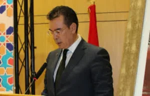 شعروا بالإهانة … استياء وسط الجالية المغربية بالحسيمة بسبب طريقة استقبال عامل الإقليم لهم