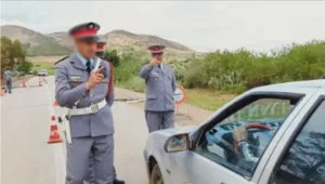 شكاوى من التمييز الذي يطال سيارات الجالية دون غيرها بسد الدرك “بينتي” ضواحي الحسيمة