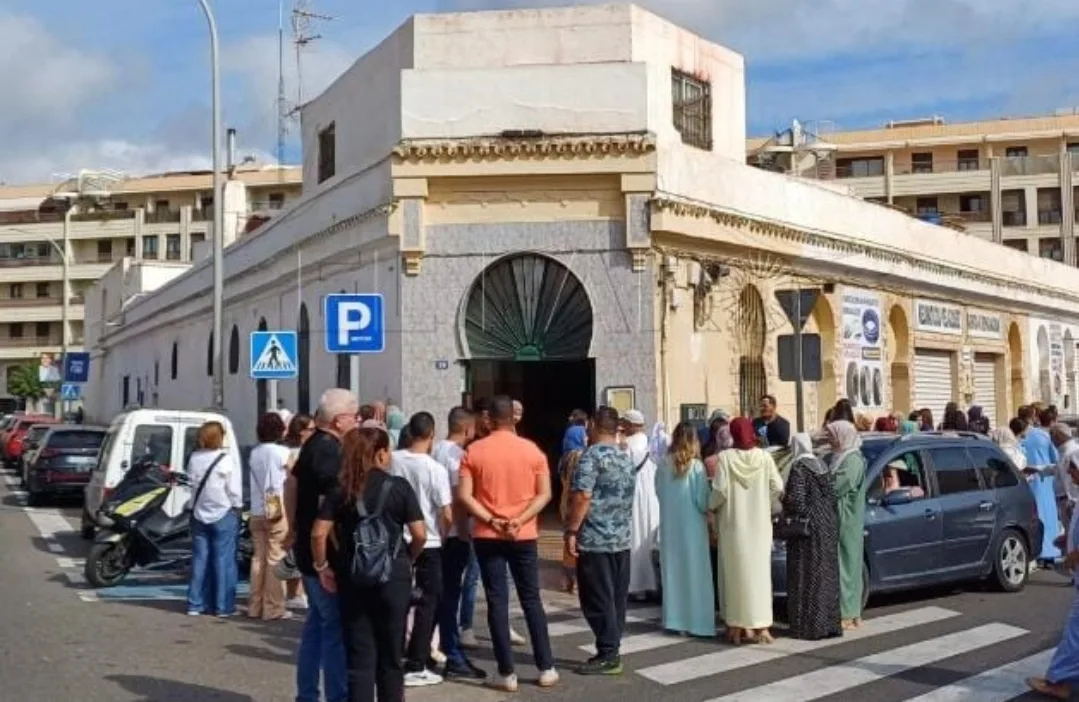 مليلية المغربية المحتلة :    المجتمع المسلم يدين تصريحات رئيس أساقفة أوڤييدو ويشيد بوقفات الخير المحلي