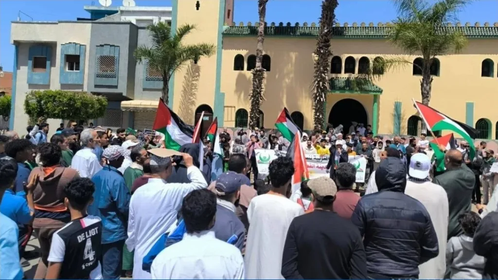 مغاربة يتظاهرون تنديداً بالمجاعة في غزة ويطالبون بوقف الإبادة الإسرائيلية