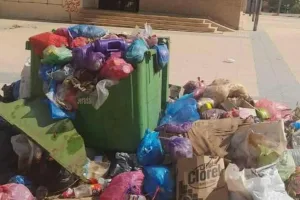 جرادة تغرق وسط الأزبال.. مدينة تختنق في غياب رئيس الجماعة!