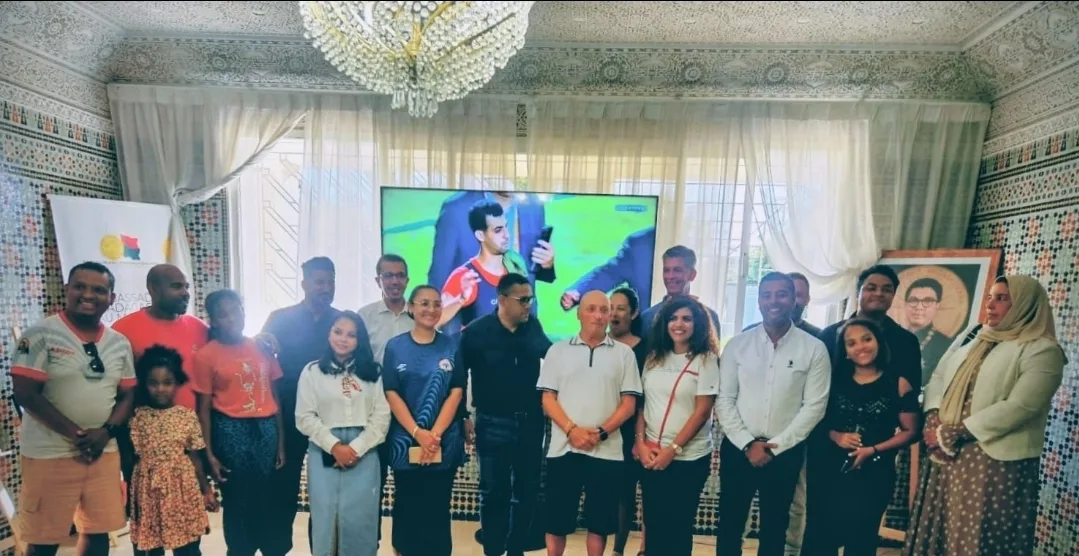 سفارة مدغشقر بالرباط تحتفي باللقاء الكروي الذي جمع المنتخب المغربي والملغاشي في أجواء دبلوماسية ورياضية
