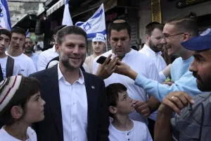 سموتريتش يتهم نتنياهو بالفشل في غزة ويكشف عن خطة بديلة