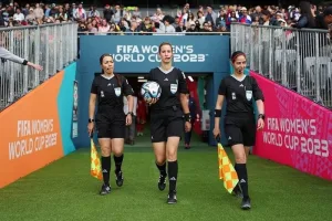 غياب الحكمات المغربيات عن مونديال السيدات U17 يثير الاستغراب رغم احتضان المملكة للبطولة