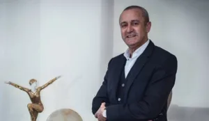 محمد بوزوبع يطيح بإمبراطورية الجامعي ويتحكم في مستقبل المغرب الرياضي الفاسي