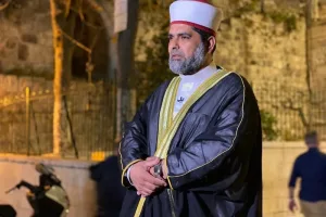 الشيخ الكسواني يشيد بالمساعدات المغربية ويثمّن جهود الملك محمد السادس لفائدة غزة
