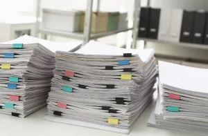 فضيحة إخفاء أرشيف جماعي تُعطل مهام التفتيش وتثير شبهات فساد في جهتي الدار البيضاء ومراكش
