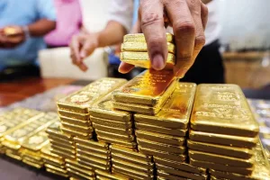 رسوم الذهب تثير زلزالاً في أسواق المعادن العالمية