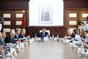 مجلس الحكومة يصادق على حزمة قوانين ومراسيم جديدة تهم التعليم والمالية والفلاحة