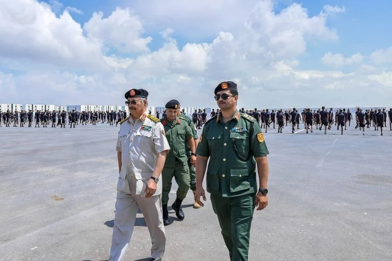 حفتر يعزز نفوذ عائلته بتعيين نجله صدام نائبا لقيادة الجيش شرق ليبيا