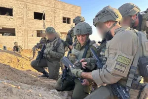 تهديدات إسرائيلية بتحويل غزة إلى أنقاض إذا لم تستسلم حماس