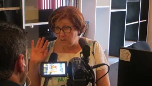 ترحيل قسري لمناضلة حقوقية من الجزائر