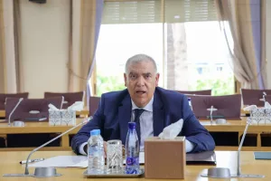 فتيت يوجه الجماعات لوضع خرائط دقيقة لتحديد الأراضي الخاضعة للرسم الحضري
