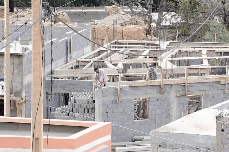 تسريع وتيرة إعادة الإعمار بجهات متضررة من زلزال الأطلس الكبير وسط تباين الأرقام الرسمية والميدانية