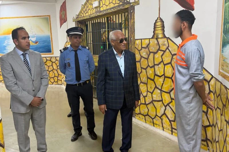 زيارة مفاجئة للتامك إلى سجن الداخلة 2 استعدادا لاحتفالية وطنية