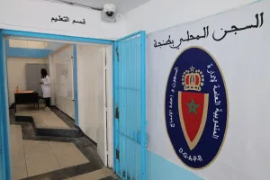 إدارة السجون تكشف حقيقة وفاة نزيل بسجن طنجة 2 وتنفي مزاعم “التصفية”