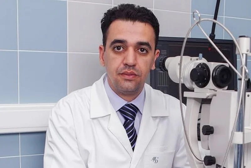 من أعالي الأطلس إلى قاعات موسكو… مسار طبيب عيون مغربي كتب اسمه في سجل الكبار