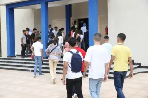 تأخر تسليم شواهد “إجازة التميز” يثير استياء خريجي كلية الحقوق بأكادير