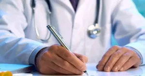 الأطباء الداخليون والمقيمون يطالبون بتشديد معايير الاعتراف بالدبلومات الطبية الأجنبية