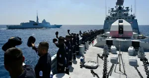 الفرقاطة الهندية “INS Tamal” تختتم زيارتها لميناء الدار البيضاء بمناورات مشتركة مع البحرية المغربية