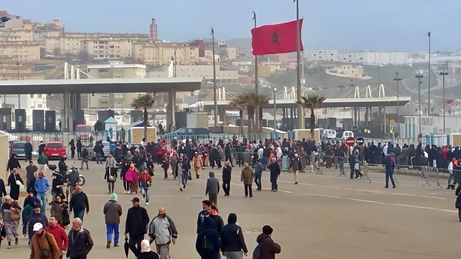 معبر باب سبتة.. جهود مغربية لتسهيل العبور وتعزيز السيادة الوطنية