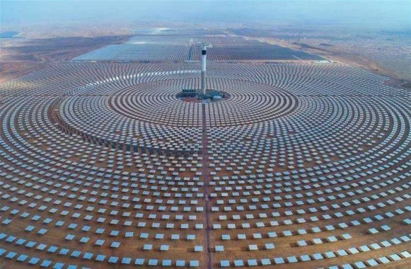 مجمع نور ورزازات نموذج رائد للطاقة المتجددة بالمغرب ضمن أبرز مشاريع القارة الأفريقية