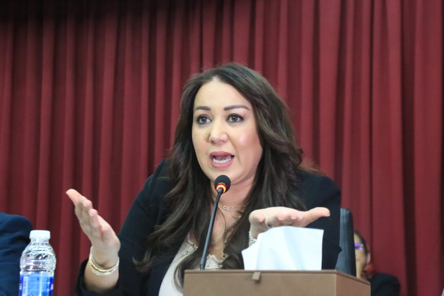 الرميلي تقود إصلاحات جذرية بالدار البيضاء بإعفاء مسؤولين جماعيين على خلفية اختلالات الصفقات