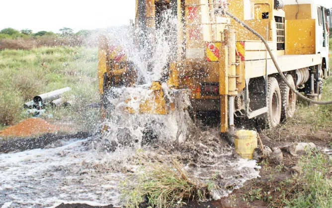 حفر الآبار العشوائية يهدد الأمن المائي بإقليم بنسليمان