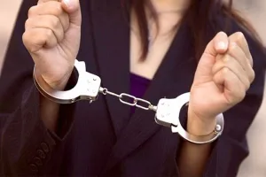 يوتيوبر مغربية تواجه التحقيق في فاس بعد اتهامها بالتشهير