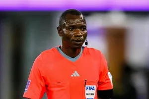 صاحب المعارك مع المغاربة الكونغولي جاك ندالا يقود مواجهة المغرب والنيجر في تصفيات كأس العالم 2026