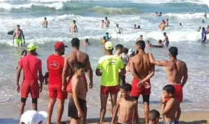 إنقاذ 2300 شخص من الغرق بشاطئ السعيدية خلال هذا الصيف !