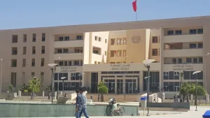 وجدة .. ضمنهم رئيس جماعة سابق ، استئناف محاكمة متهمين في ملف يتعلق بمافيا العقار