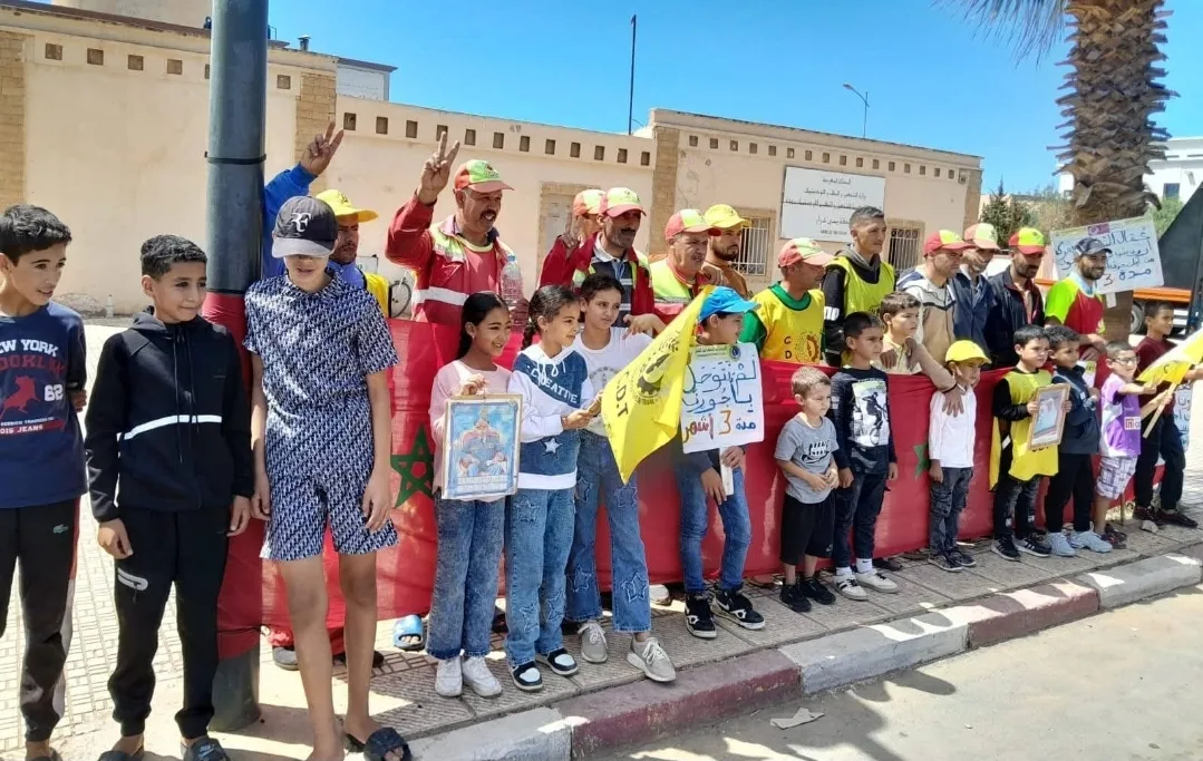 “الخبز والو” … وقفة احتجاجية لعمال النظافة ببني درار بعمالة وجدة بسبب ثلاثة أشهر من الأجور المتأخرة