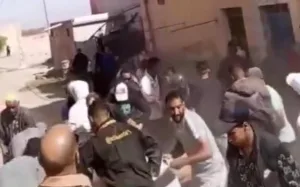 فيديو مثير … “لاكازا دي پاپيل” على الطريقة المغربية بأكادير :   أموال ضخمة تتطاير من السماء وشعوذة في قلب الجريمة