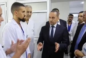 عشية زيارة وزير الصحة لمستشفى الناظور … شاب يموت داخل مستعجلات الحسني بسبب غياب الأكسجين