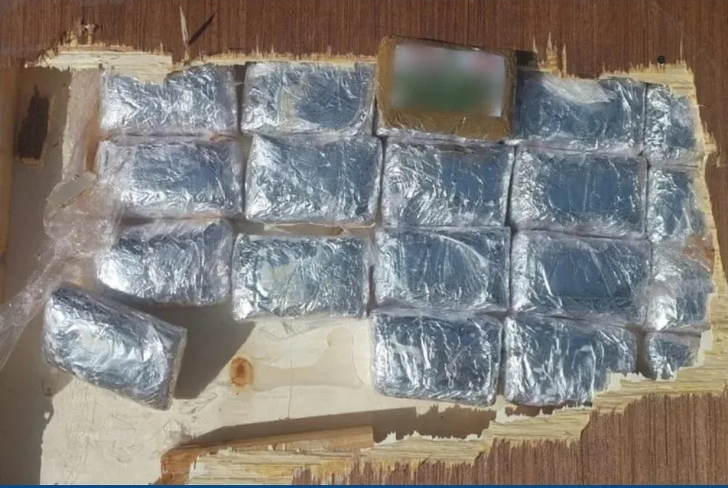 إحباط محاولة تهريب 196 كيلوغراما من الشيرا بمعبر الكركرات