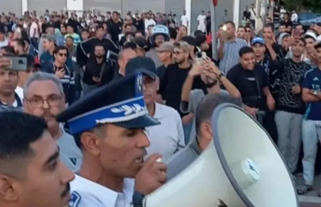 مواجهات عنيفة في وجدة وتوقيف العشرات  … احتجاجات “جيل زد” تهز مدناً مغربية … والأمن يرد بقوة وإعتقالات