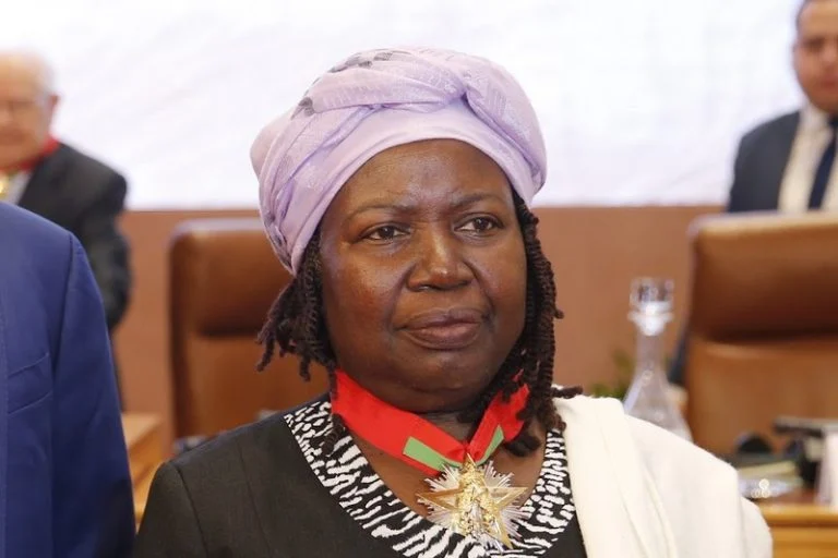 الشاعرة الإيفوارية تانيلا بوني تفوز بجائزة تشيكايا أوتامسي للشعر الإفريقي